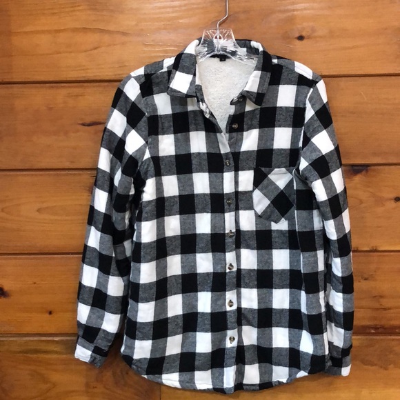Sherpa Lined Black & White Plaid Jacket - Picture 6 of 6